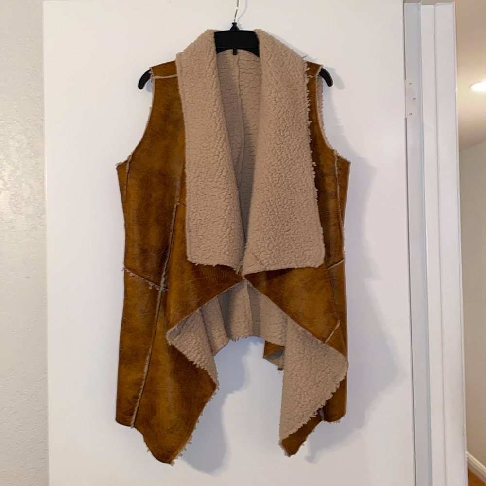 Brown Vest with Serpa Lining Size L